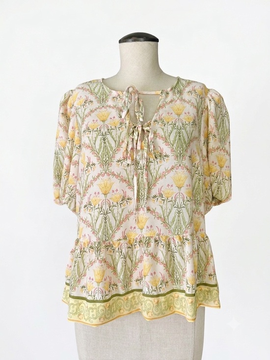 CeCe Tops - CeCe Yellow & Green Floral Tie-Front blouse. Medium